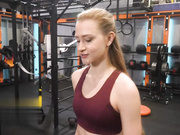 像灵活的荡妇一样骑着你粗壮鸡巴爆干