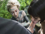 另类女孩在大自然中被肛交