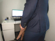 老板想操他可爱的亚裔实习生