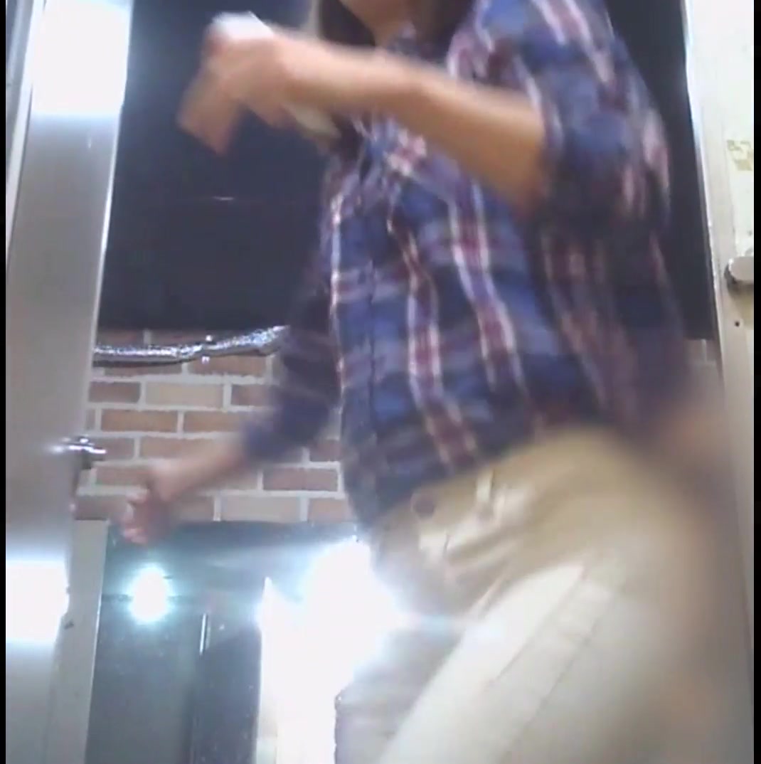 高级写字楼女厕偷拍各式美女嘘嘘有黑丝有性感白透明蕾丝满足你偷窥欲望