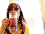 [HMRK-028] 男の家巡り系エロインフルエンサー 居酒屋で出会ったチ●ポ大好きド淫乱極上ギャル！椿りか - 1of5