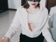 推特大神DOM高質量精品-調教剛下班回家的OL制服騷貨 炮機自慰棒輪番插小穴 高潮浪叫連連 原版高清