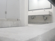 最新流出-某寫字樓公共女廁拍攝到的各式美女少婦如廁 有個大胸金發妹子的蜜桃臀看得很是惹人喜愛 1080P高清原版