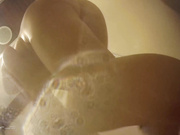 最新流出女偷拍客潛入某遊泳場更衣室近距離偷拍各式美女少婦洗澡換泳衣 雪白肌膚堅挺美乳看得讓人欲火焚身 1080P高清原版