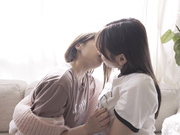 [ADHN-001] 私たち、女の子も好き。はずき＆レイラ - 1of5