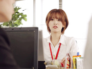 [破解] ROYD-234 朝起きたら部屋に下着姿の同期女子社員！ いつも生意気で悪態ばかりついてくるのに、甘えてきたので… 希島あいり - 1of5