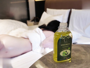 985大学女老师的私密SPA档案