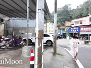 天花板露出狂人御姐【cikaimoon】最新作品，白天大胆露出无视路人，调戏老头大叔