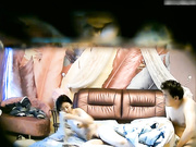 主题酒店羽毛房偷拍-90后高挑气质长发美女谎称生病向部长请假后私会情人,被爆操后淫欲未尽还想要,吓得男的赶紧跑下床!国语!