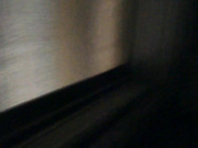 女宿舍窗外偷拍戴吊坠的妹子脱光了站在盆子里洗澡,等了半天就是不转身