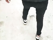 非常屌的90后白虎村姑和鲜肉级男主播户外野战太多蚊子了只好去人家的毛坯房里脱光了继续干