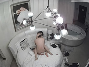 高级酒店偷拍文艺范气质漂亮的白领美女上班时间和经理酒店偷情,时间紧迫进房就开操,连续搞了3次,精力真旺盛!