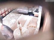 精品旅店偷拍年纪不大性饥渴期的小胖这舔逼技术真不错第一炮没玩什么花样就射了