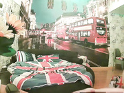 精品特色酒店英国伦敦主题套房偷拍床上搞得还不过瘾来到镜头前的椅子上草