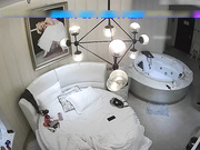 一字露肩装时尚性感白领美女外表文静斯文想不到床上那么狂野,主动吃鸡鸡女上位干,被男的从床上一直操到床下!