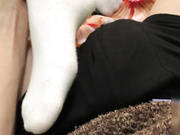 约操黑丝美腿大学生静静 极品小嫩逼毛少水多 先棉袜足交 再换黑丝 无套骑着操 高清私拍68P 高清720P完整