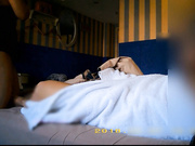 平头哥陌陌约炮97年童颜巨乳火山视频里的小网红洋洋穿着情趣内衣草1080P高清