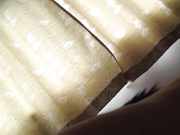 第一眼看上去就知道是漂亮骚货 嘴不停的吃鸡巴 吃得硬邦邦了 就叫炮友快点插进来