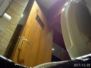 最新流出国内某高级快餐厅位置刁钻TP女员工和女顾客方便第一个妹子阴户很诱人擦完阴部的纸还闻一闻有没有异味