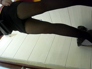 最新商场黑丝绝美柜台小姐戴眼镜装逼,丝滑肥美阴唇不知多少人日过了