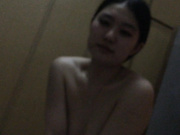 个人云盘泄漏外表清纯内心淫骚女白领私下与炮友的淫乱生活自拍很会玩酸奶式口交啪啪啪叫的很骚国语对白精彩