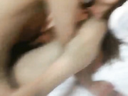 漂亮大学美女为了1000元酒店和2网友约啪,自己不敢去带上女闺蜜一起,被轮流爆插后,女闺蜜差点也被强上了.国语