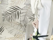 老哥越南约了个短发少妇TP啪啪 口交上位骑乘大力猛操非常诱人 很是诱惑喜欢不要错过