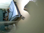 校旁主题店憋了好久的大学生情侣开房爱爱年轻人太激情了很生猛各种暴干美女上气不接下气淫叫都高潮了连干2炮