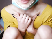 颜值不错逼逼毛非常浓密短发少妇 跳蛋塞逼逼自慰高潮喷水呻吟娇喘 很是诱惑喜欢不要错过