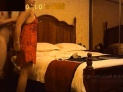 土豪大神某交友软件上约到的性感翘臀美女模特,坐在屁股上猛插干的受不了嗷嗷大叫直摇头,双镜头高清版!