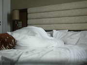 【全網首發】【國產精品】香港某大學年輕小情侶酒店開房體驗性愛 外表清純叫床聲淫蕩 男的體力真好高難度姿勢快速抽插 高清無水印原版