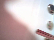 高级情趣房约操800元才上门服务的长腿美女援交女,逼毛茂密淫水泛滥,操的太猛把套子都干破了,换个新的继续搞!