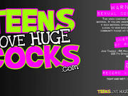 面对chris Strokes的大鸡巴，Shae Summers显得格外”性“奋