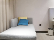 重金约炮羞涩学生妹沙发调情口交骑乘后入