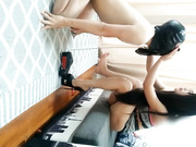 极品黑丝高跟漂亮女主调教90后小鲜肉舔完逼逼被女主赏赐了一嘴粑粑普通话言语侮辱