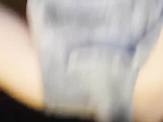 样子满可以的美女主播晚上没穿内裤在天桥玩露出摸逼期间有不少人路过