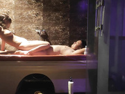 水疗馆水床服务生意爆满客人多多直播接客