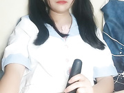 无毛小萝莉鲍鱼骚穴被大黑牛自慰骚穴白浆流出