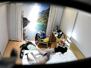 萤石云酒店安防摄像头高清偷拍大学生情侣的第一次学妹呜呜哥哥给个温暖的拥抱